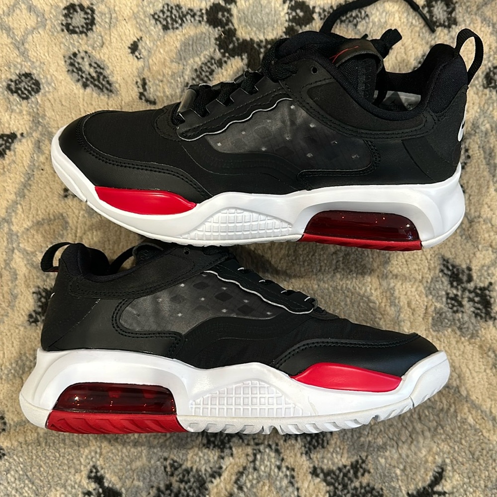 Jordan Air Max 200 (Size 5Y)